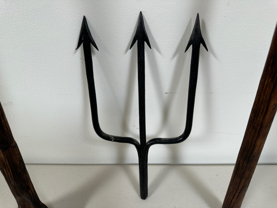 Just Added - Decorative Nautical Decor: Rowing Oar 60L, Metal Trident & Fish/Eel 5 Prong Harpoon 48L [Photo 5]