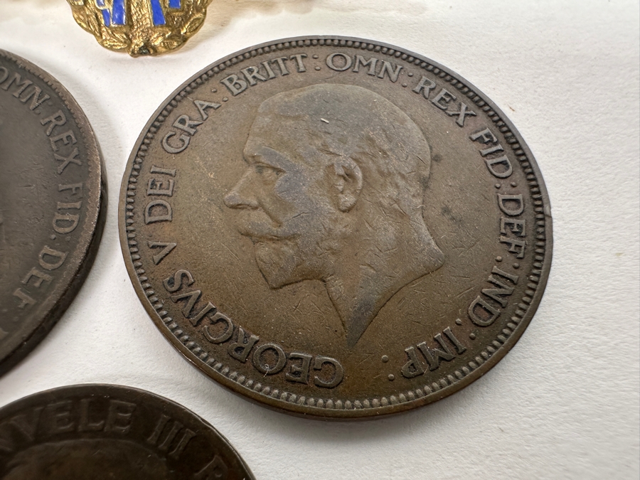 Just Added - Vintage RAF Sweetheart Brooch Wings With 1910 Great Britain Penny, 1929 Great Britain Penny & 1929 Italian 10 Cents Bee [Photo 8]