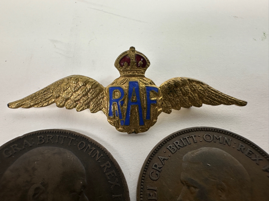 Just Added - Vintage RAF Sweetheart Brooch Wings With 1910 Great Britain Penny, 1929 Great Britain Penny & 1929 Italian 10 Cents Bee [Photo 10]