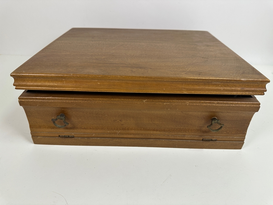 Just Added - Community Stainless By Oneida Silversmiths With Case - Service For Approximately 8 Guests 15.5W X 13D X 5H [Photo 3]