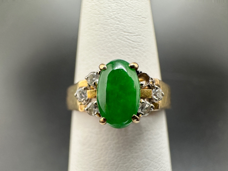 14K Jade Ring (2.9g) with Melee Diamonds (missing one)  ～.08 cttw Size 5 FMV $250 Retail $500 [Photo 4]