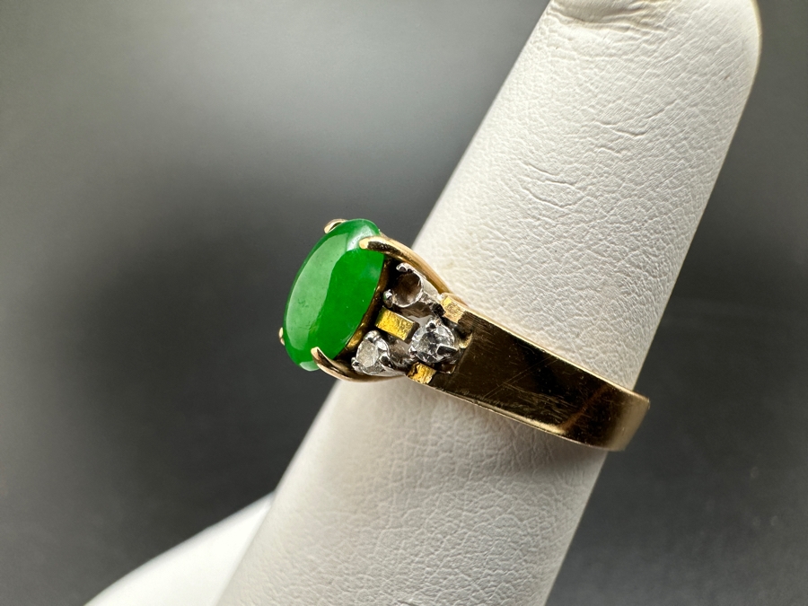14K Jade Ring (2.9g) with Melee Diamonds (missing one)  ～.08 cttw Size 5 FMV $250 Retail $500 [Photo 7]