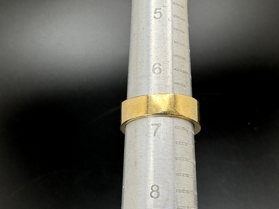 14K Gold Ring with ～.50 cttw Diamonds ～.50 cttw Sapphires ～.50 cttw Rubies 6.2g Size 6.5 FMV $1,400 Retail $2,800 [Photo 10]