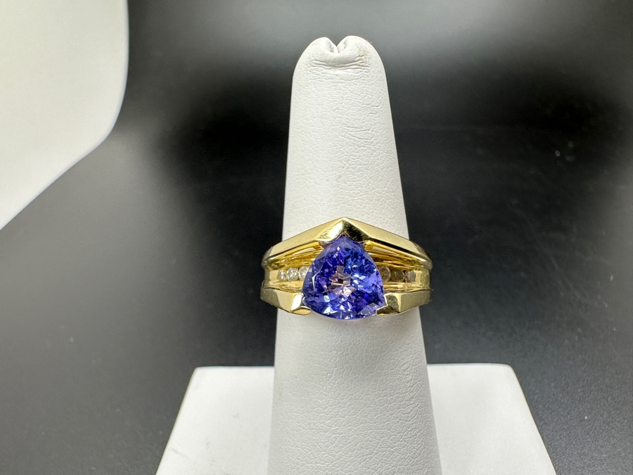 14K Gold Tanzanite and Diamond Ring 6.8g 8x8 Trillion Tanzanite ～.25 cttw Diamonds Size 6.75 FMV $1,400 Retail $2,800 [Photo 3]
