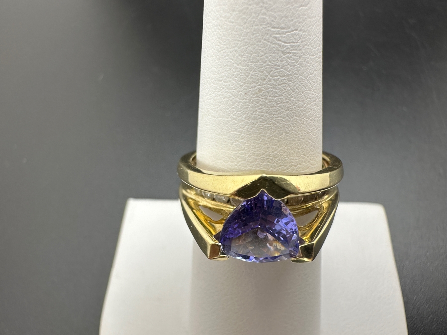 14K Gold Tanzanite and Diamond Ring 6.8g 8x8 Trillion Tanzanite ～.25 cttw Diamonds Size 6.75 FMV $1,400 Retail $2,800 [Photo 6]