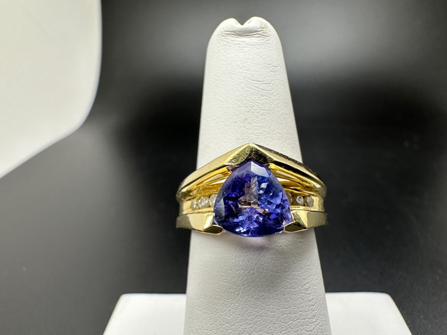 14K Gold Tanzanite and Diamond Ring 6.8g 8x8 Trillion Tanzanite ～.25 cttw Diamonds Size 6.75 FMV $1,400 Retail $2,800 [Photo 5]