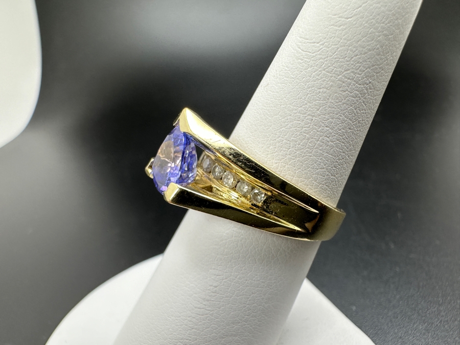 14K Gold Tanzanite and Diamond Ring 6.8g 8x8 Trillion Tanzanite ～.25 cttw Diamonds Size 6.75 FMV $1,400 Retail $2,800 [Photo 15]