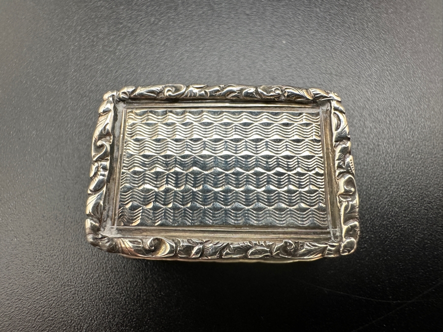 Antique 14K Gold and Sterling Silver Miniature Vinaigrette Snuff Box 7.5g FMV $300 Retail $600 [Photo 4]