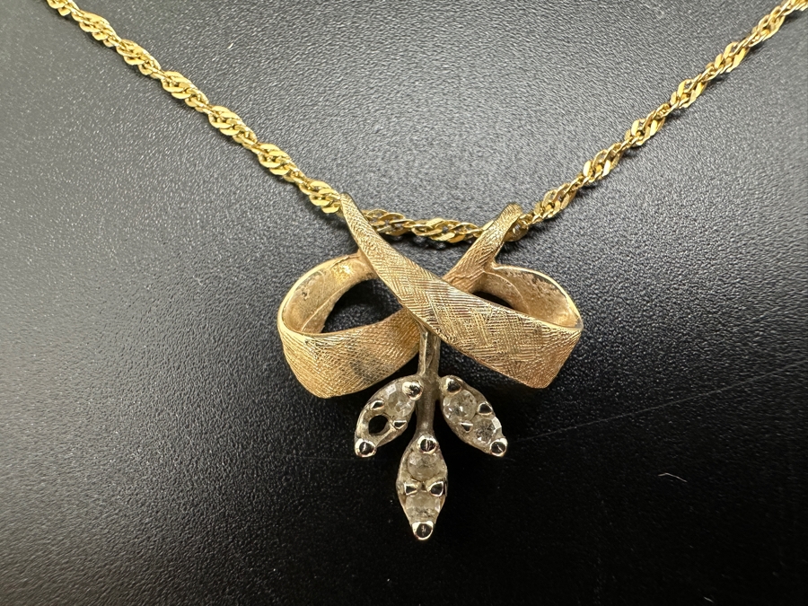 14K Gold Ribbon Pendant and Singapore Chain 16'L 3.8g FMV $300 Retail $600 [Photo 4]