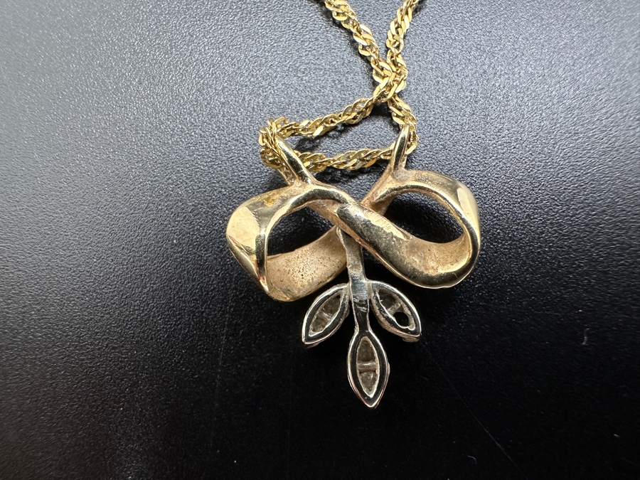14K Gold Ribbon Pendant and Singapore Chain 16'L 3.8g FMV $300 Retail $600 [Photo 6]