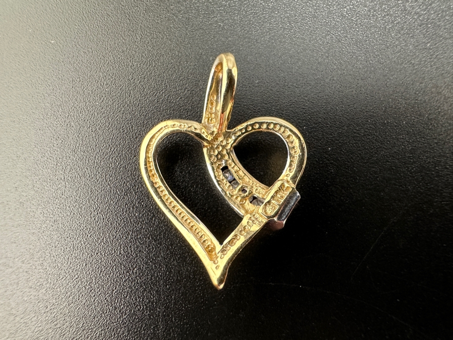 10K Heart Shaped Pendant with ～.10 cttw Diamonds 1.8g FMV $120 Retail $240  [Photo 4]