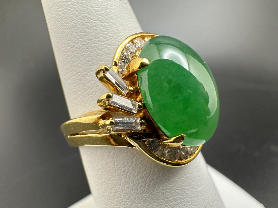 14K Gold Green Jade (13x10mm Cabochon) and Diamond Ring 6.4g ～.65 cttw Diamonds SI²-SI³ Size 6.5 FMV $750 Retail $1,500 [Photo 5]