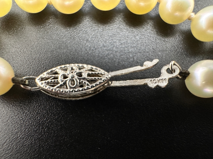 18' Pearl Necklace with 10K Gold Clasp [Photo 5]