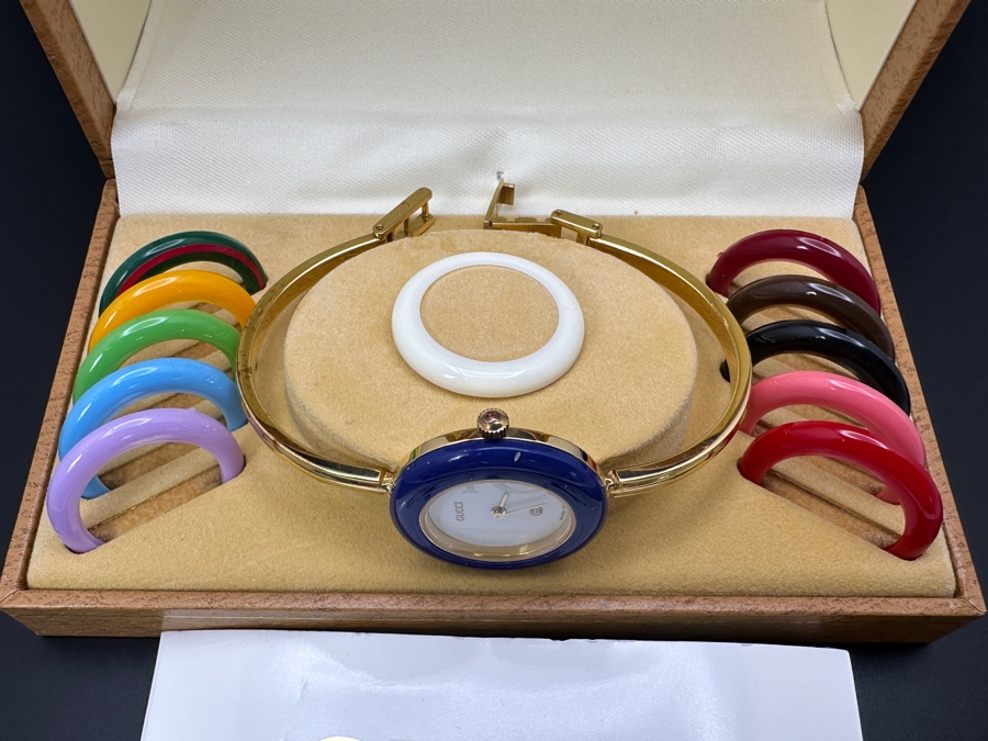 Gucci 1100-L Change Bezel Chameleon Watch  [Photo 4]