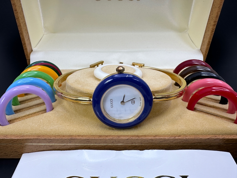 Gucci 1100-L Change Bezel Chameleon Watch  [Photo 3]