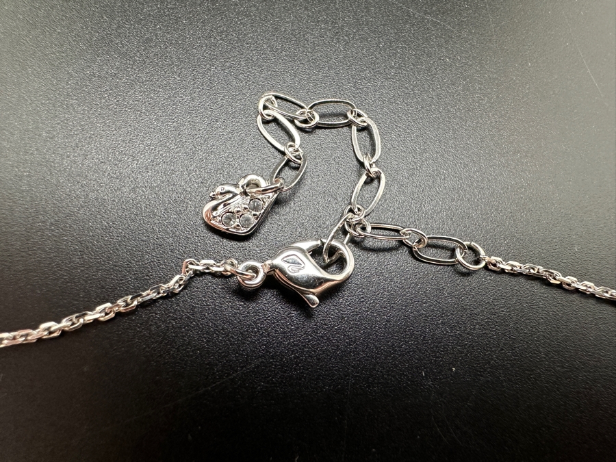 Swarovski Crystal Swan Pendant with 18' Necklace  [Photo 6]