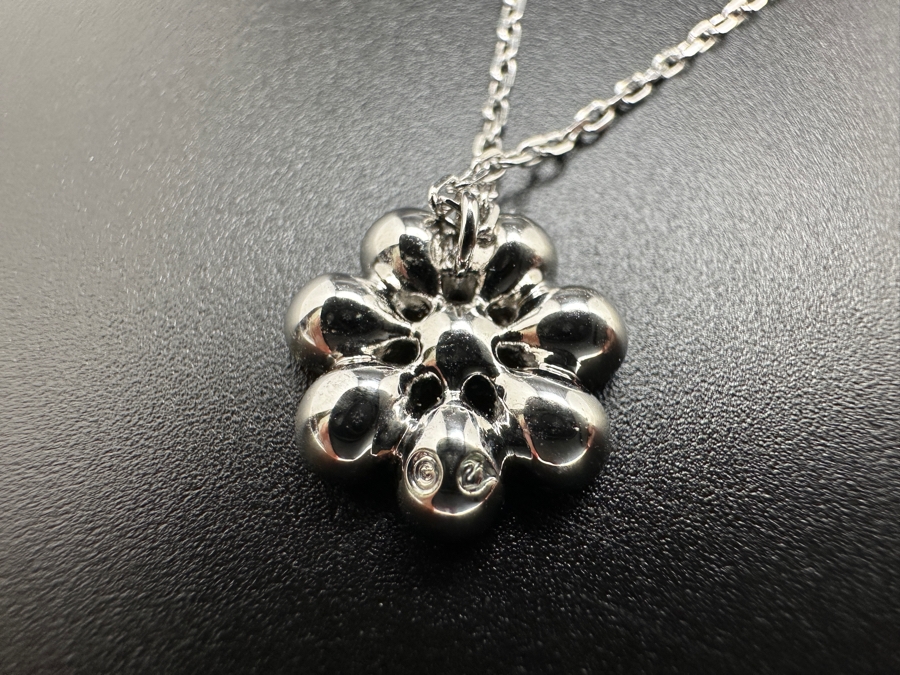 Swarovski Crystal Flower Pendant with 17' Necklace [Photo 3]