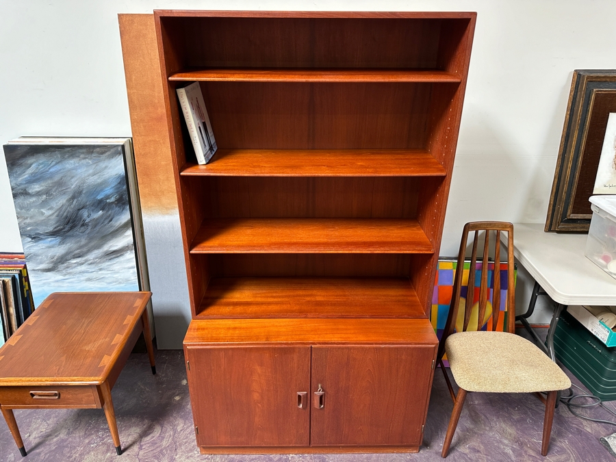 Vintage Mid-Century Danish Modern Soborg Mobler Teak 2-Piece Bookcase Cabinet 39.5W X 18.5D X 71.5H [Photo 4]