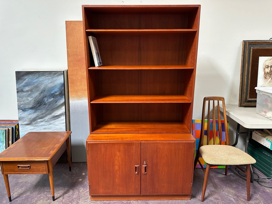 Vintage Mid-Century Danish Modern Soborg Mobler Teak 2-Piece Bookcase Cabinet 39.5W X 18.5D X 71.5H [Photo 3]