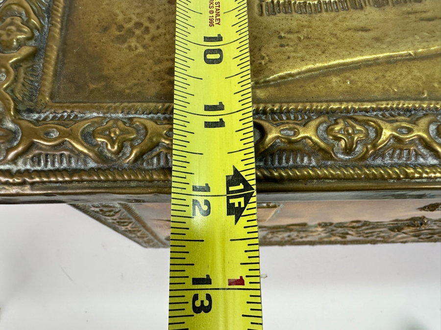 Vintage Repousse Brass Wood Tender Coal Box 17.5W X 12D X 12H [Photo 16]