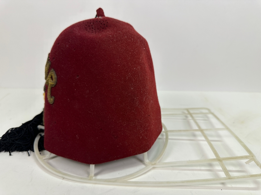 Vintage Shriner's Jeweled Masonic Fez Hat Al Bahr With Hat Display [Photo 4]