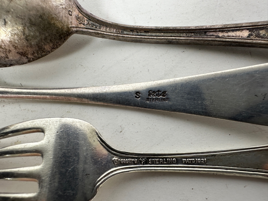 Sterling Silver Lot With Pair Of Sterling Lids, 2 Spoons, Fork & Cameo 151.1g [Photo 10]