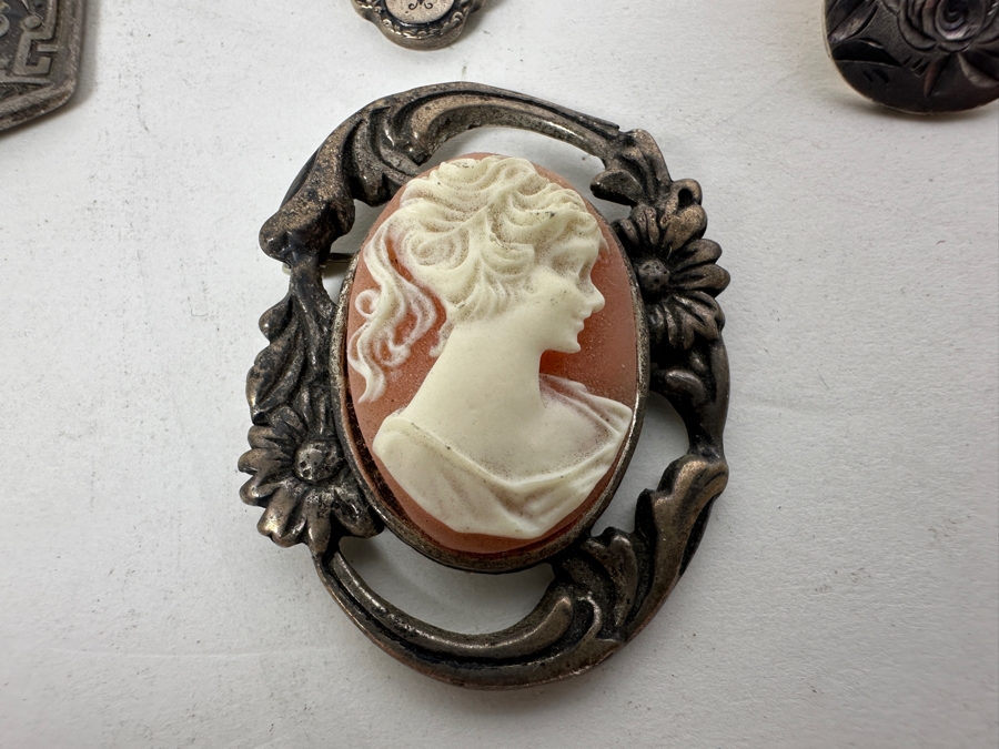 Sterling Silver Lot With Pair Of Sterling Lids, 2 Spoons, Fork & Cameo 151.1g [Photo 7]