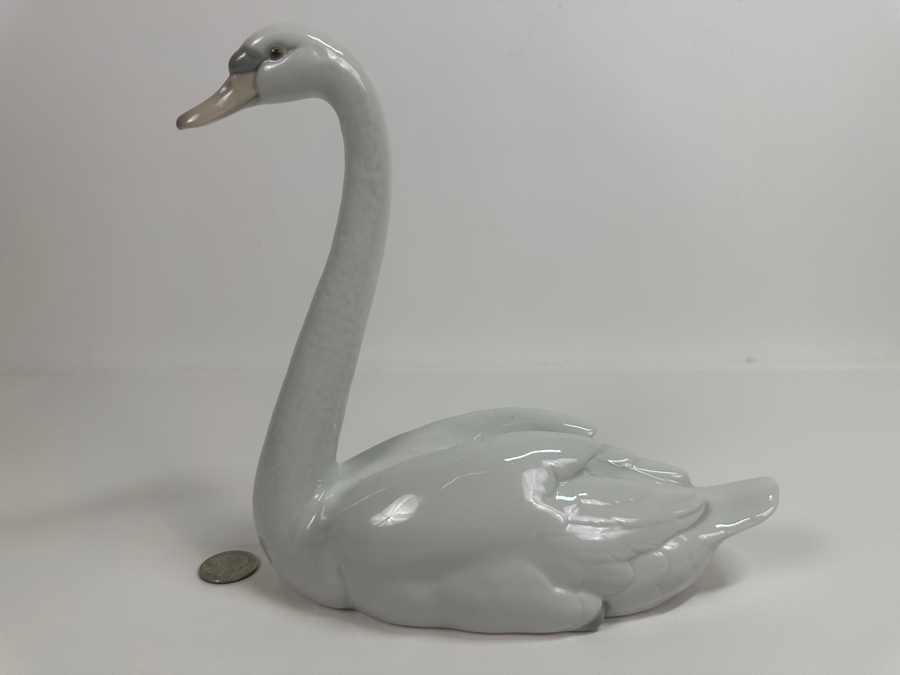 Vintage Lladro Graceful Swan Figurine 5230 9W X 8.5H [Photo 4]