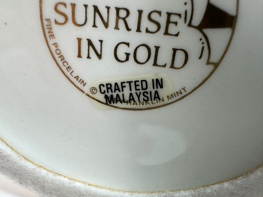 Franklin Mint Fine Porcelain Figurine 'Sunrise In Gold' 11H [Photo 7]