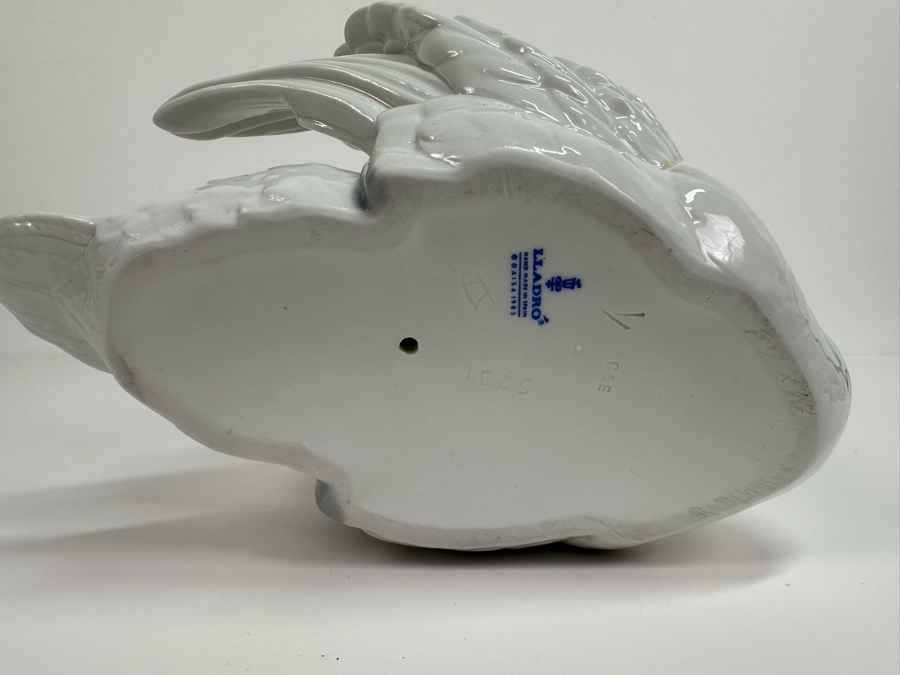 Vintage Lladro Swan 5231 Figurine 8W X 5D X 7H [Photo 7]