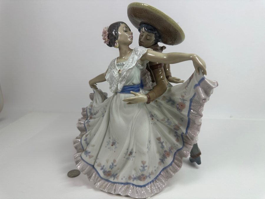 Vintage Lladro Mexican Dancers Gloss Figurine 01005415 12H Retails $2,000 [Photo 8]