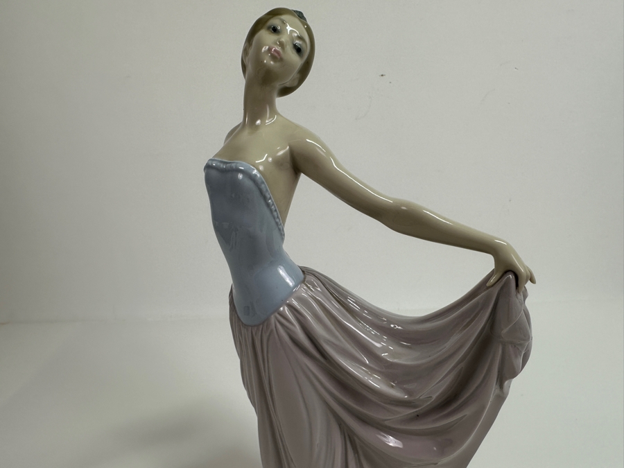 Vintage Lladro Dancer Porcelain Figurine 01005050 12H Retails $385 [Photo 4]