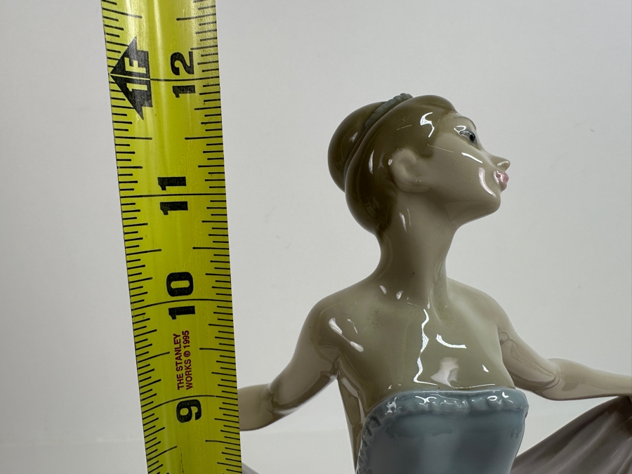 Vintage Lladro Dancer Porcelain Figurine 01005050 12H Retails $385 [Photo 10]