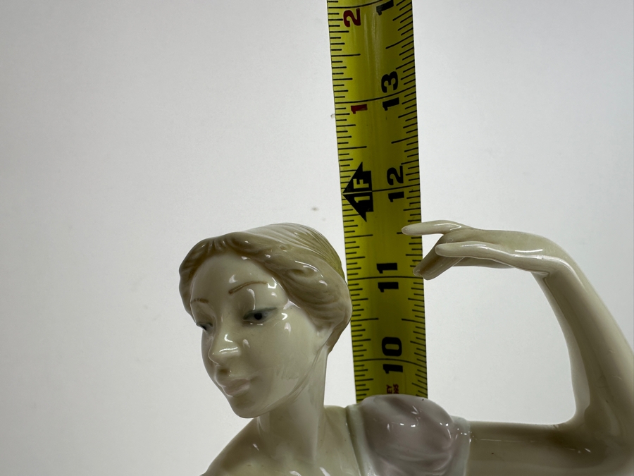 Vintage Lladro Weary Ballerina 5275 Porcelain Figurine 12H Retails $200 [Photo 11]