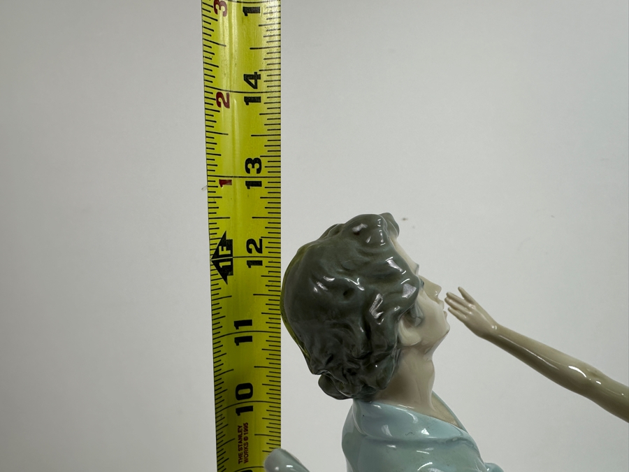 Vintage Nao Lladro Dancing On A Cloud Porcelain Figurine 12.5'H Retails $400 [Photo 11]
