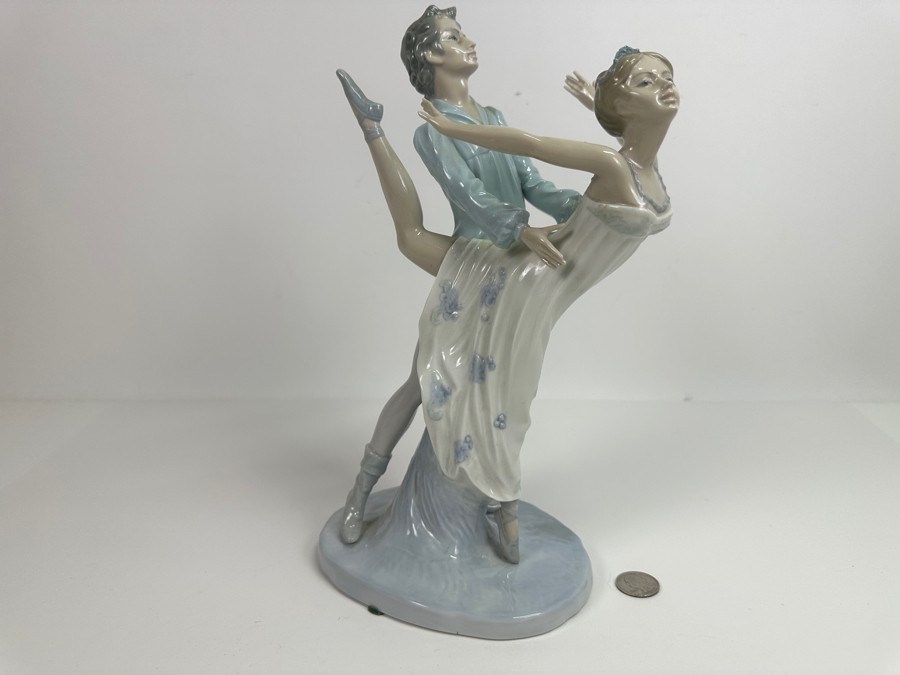 Vintage Nao Lladro Dancing On A Cloud Porcelain Figurine 12.5'H Retails $400 [Photo 2]