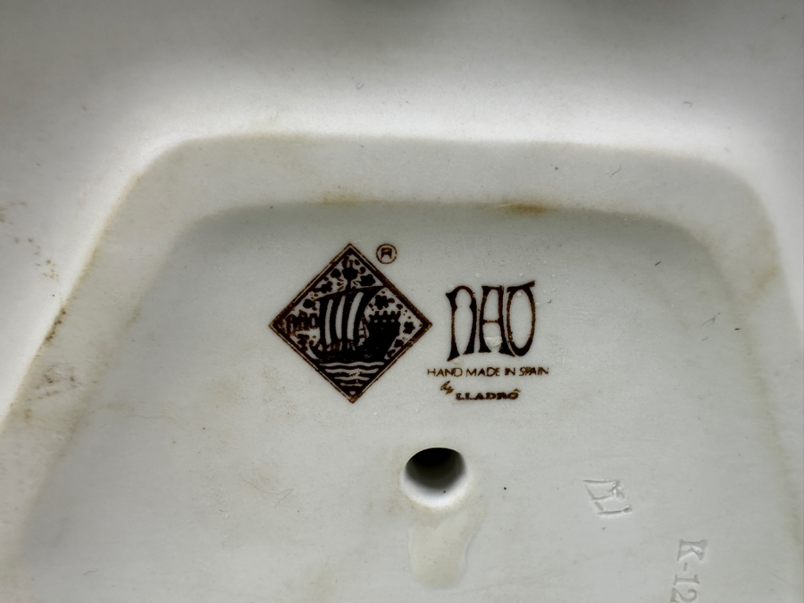 Vintage Nao Lladro Dancing On A Cloud Porcelain Figurine 12.5'H Retails $400 [Photo 9]