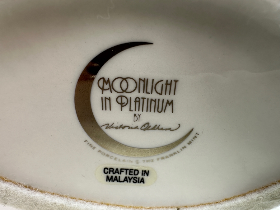 Franklin Mint Moonlight In Platinum By Victoria Oldham Fine Porcelain Figurine 10H Retails $200 [Photo 7]