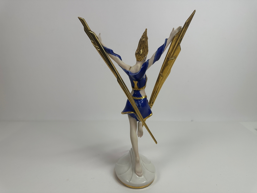 Franklin Mint Lightning In Gold Fine Porcelain Figurine 11.5H Retails $150 [Photo 7]
