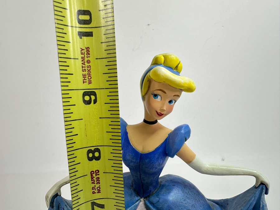 Walt Disney Showcase Collection 'Romantic Waltz' Cinderella 4007216 Enesco Jim Shore Figurine 9.5H [Photo 8]