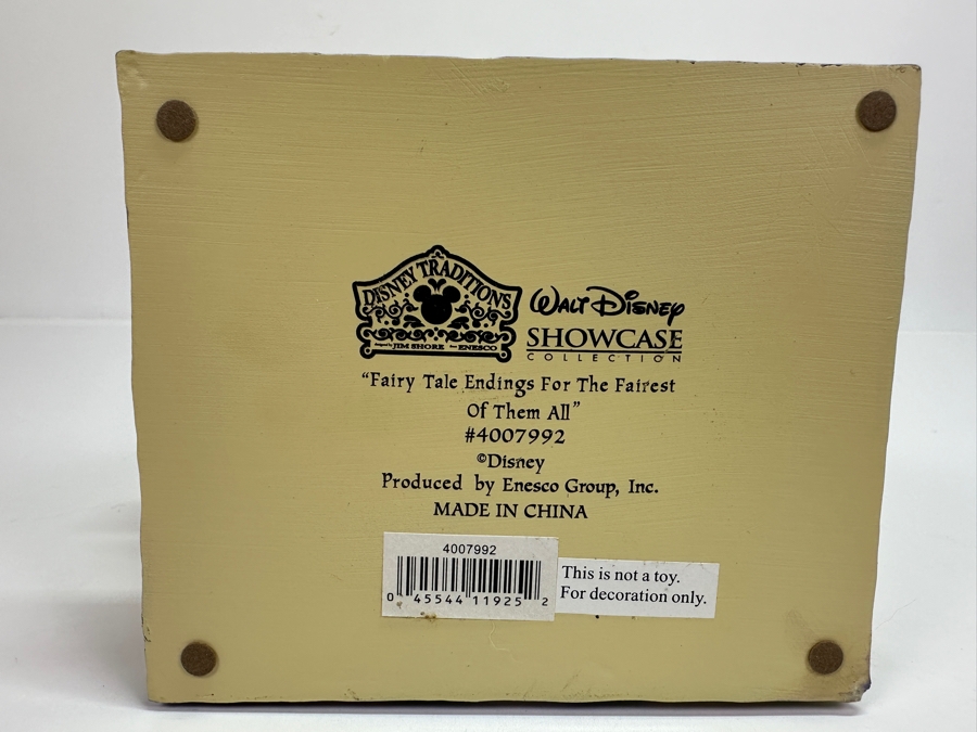 Walt Disney Showcase Collection 'Fairy Tale Endings For The Fairest Of Them All' Snow White 4007992 Enesco Jim Shore Figurine 9.5H [Photo 6]