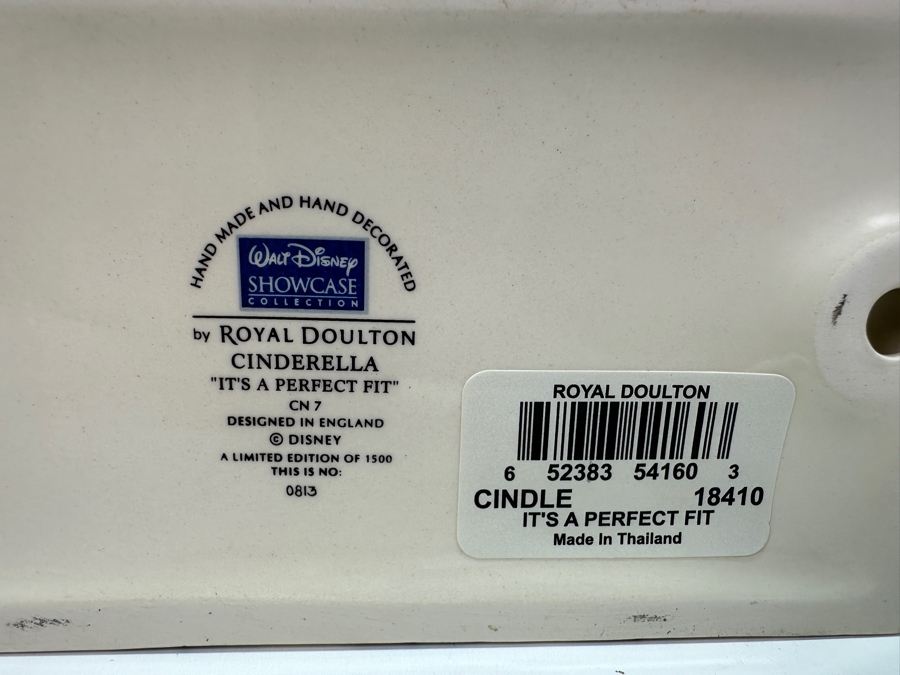 Rare Limited Edition Vintage Walt Disney Showcase Collection By Royal Doulton Cinderella 'It's A Perfect Fit' CN7 Porcelain Figurine Numbered 813 Of 5,000 6W X 5H [Photo 9]