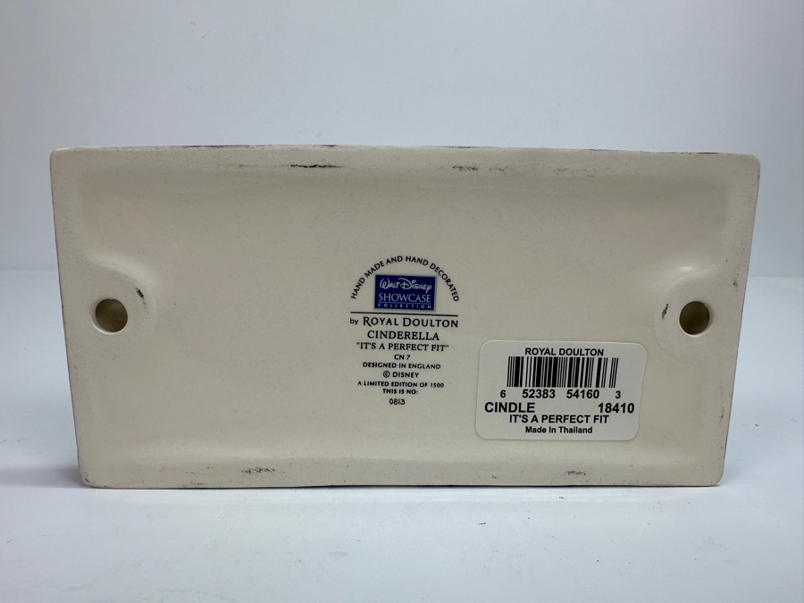 Rare Limited Edition Vintage Walt Disney Showcase Collection By Royal Doulton Cinderella 'It's A Perfect Fit' CN7 Porcelain Figurine Numbered 813 Of 5,000 6W X 5H [Photo 8]