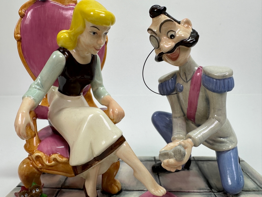 Rare Limited Edition Vintage Walt Disney Showcase Collection By Royal Doulton Cinderella 'It's A Perfect Fit' CN7 Porcelain Figurine Numbered 813 Of 5,000 6W X 5H [Photo 3]