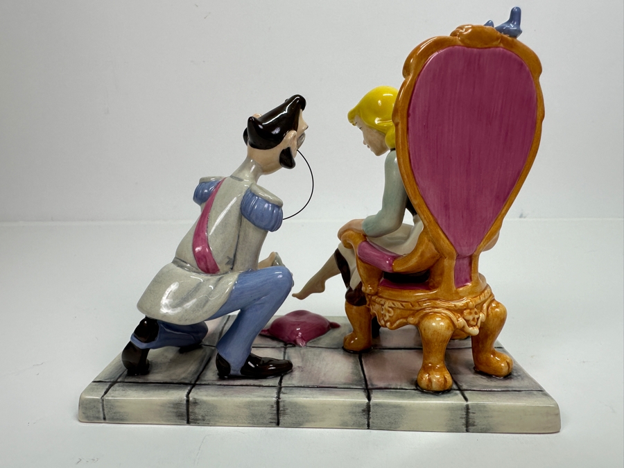 Rare Limited Edition Vintage Walt Disney Showcase Collection By Royal Doulton Cinderella 'It's A Perfect Fit' CN7 Porcelain Figurine Numbered 813 Of 5,000 6W X 5H [Photo 6]