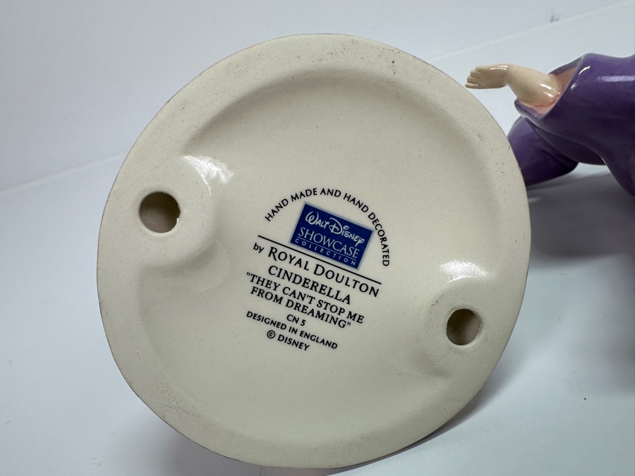 Rare Vintage Walt Disney Showcase Collection By Royal Doulton Cinderella With A Wave Of Her Magic Wand CN4 And Cinderella They Can't Stop Me From Dreaming CN 5 Porcelain Figurines 4.5H [Photo 7]