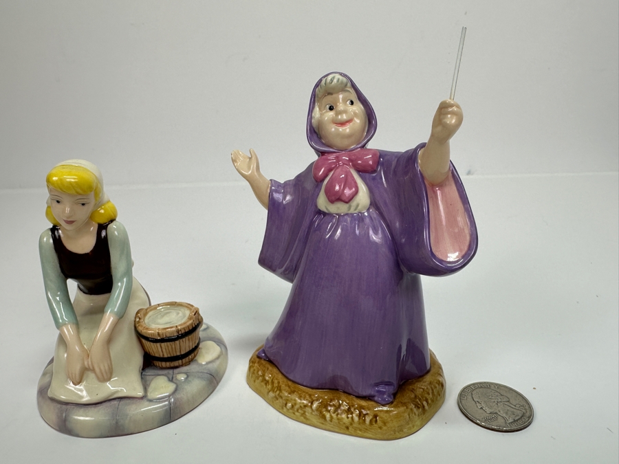 Rare Vintage Walt Disney Showcase Collection By Royal Doulton Cinderella With A Wave Of Her Magic Wand CN4 And Cinderella They Can't Stop Me From Dreaming CN 5 Porcelain Figurines 4.5H [Photo 4]