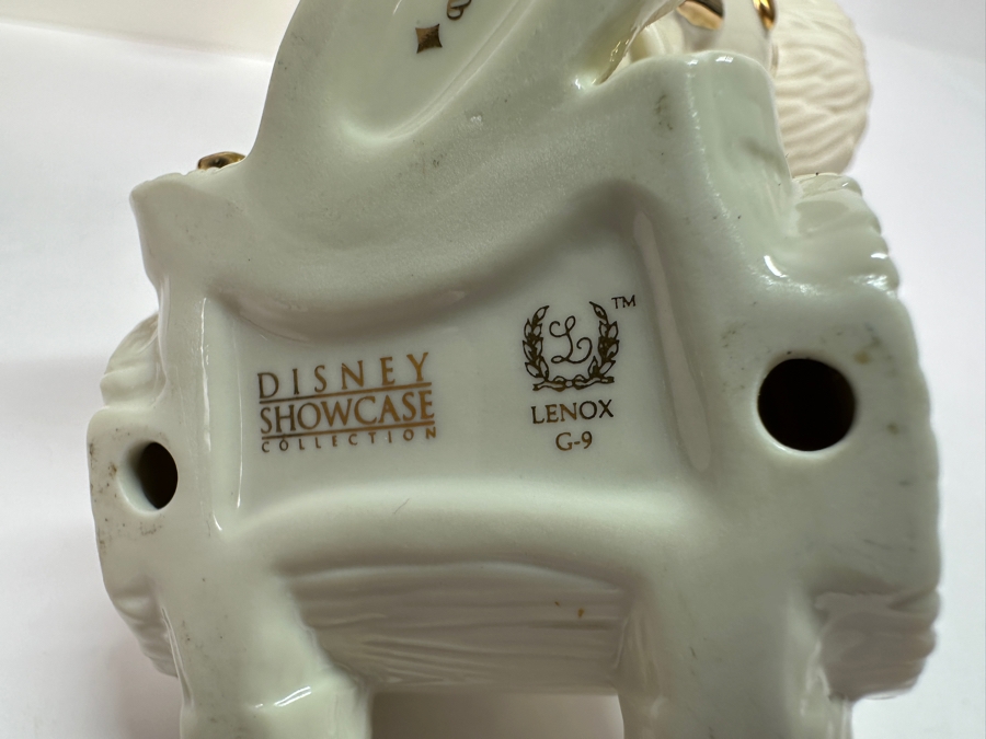 Disney Snow White And The Seven Dwarfs Figurines With Display [Photo 6]