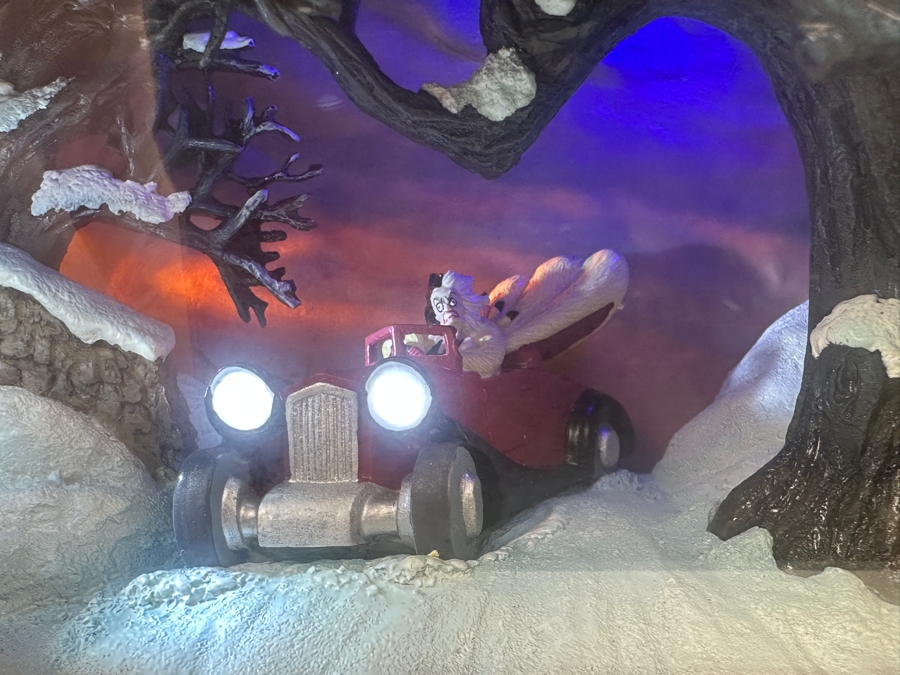 Vintage Hand Signed Robert W. Olszewski Gallery Of Light Walt Disney's 101 Dalmatians 'Terror On Wheels' #4011736 Miniature Shadowbox Scene Lights Up 6W X 4D X 5H [Photo 4]