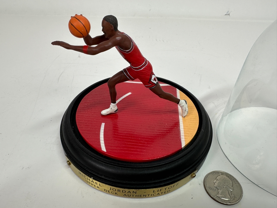 Vintage 1999 Upper Deck Michael Jordan Liftoff 1988 Slam Dunk Contest Figurine 4.5W X 5H [Photo 3]